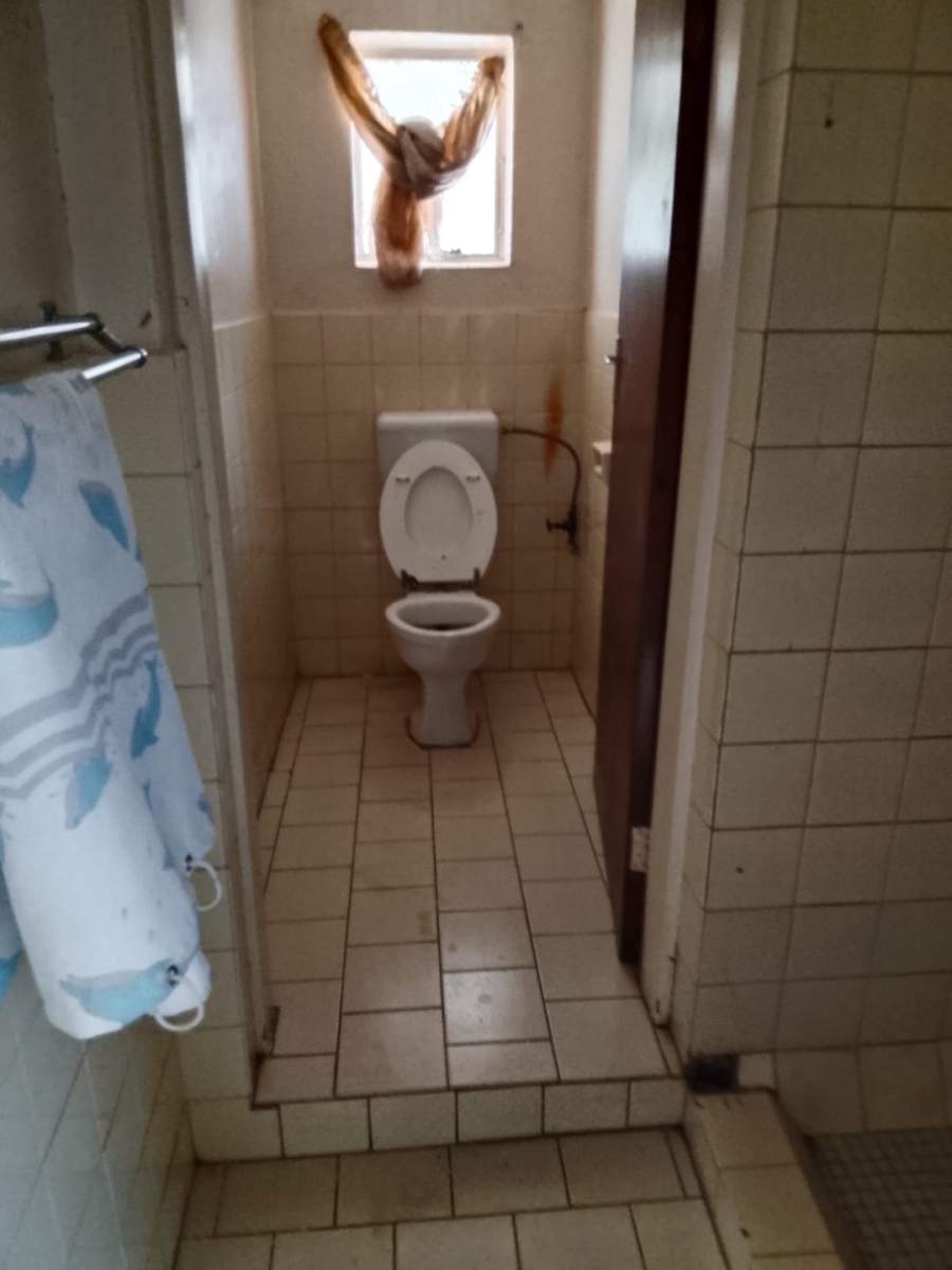 5 Bedroom Property for Sale in Roosheuwel North West